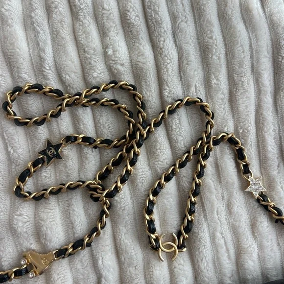 CHANEL Black Caviar Wallet with Gold Chain & Charms - Picture 4 of 12